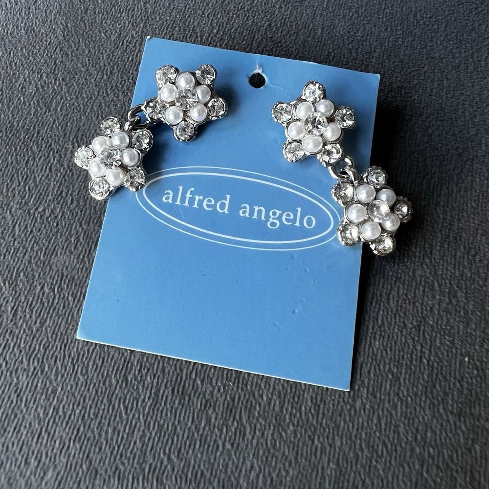 NWT Alfred Angelo Drop Pearl Floral Flower Bridal Wedding Earrings Never Worn